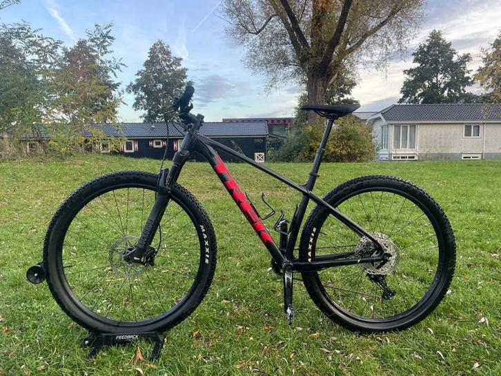 MTB Trek X-Caliber 9 ML 29 Trek Black Satin (08-09-2023), Fietsen en Brommers, Fietsen | Mountainbikes en ATB, Gebruikt, Heren