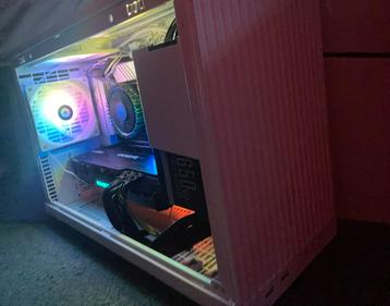 Gaming PC beschikbaar voor biedingen