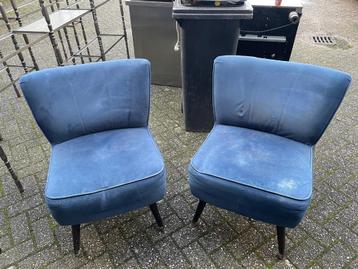 Blauwe vintage lounge stoelen beschikbaar voor biedingen