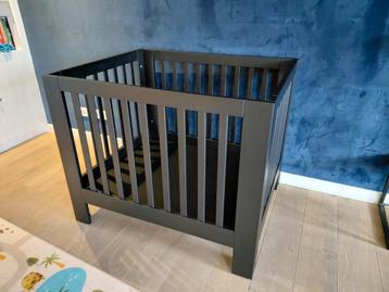 Box Kidsmill Alaska mat zwart beschikbaar voor biedingen