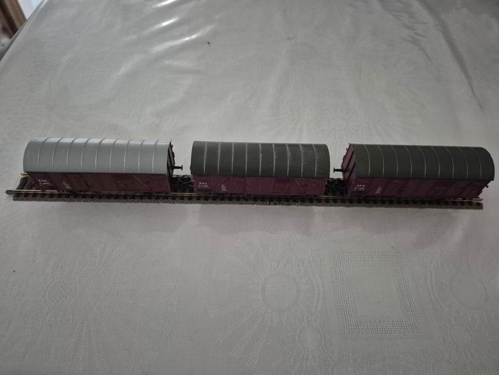3 Roco gesloten goederenwagons, Hobby en Vrije tijd, Modeltreinen | H0, Zo goed als nieuw, Wagon, Gelijkstroom, Roco, Ophalen of Verzenden