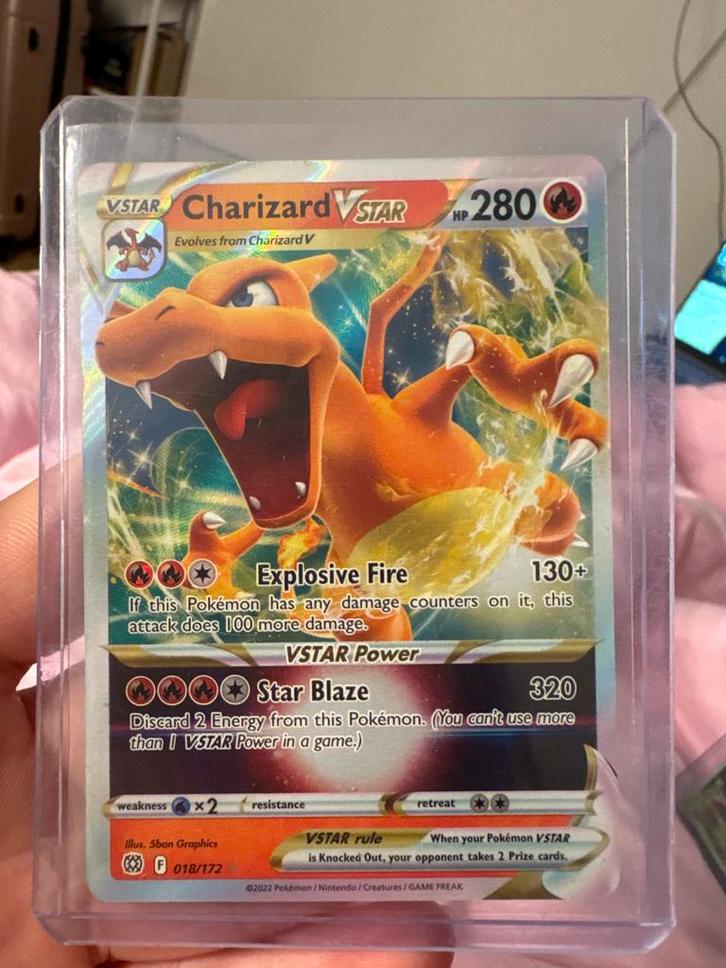 Charizard VSTAR 018/172 -, Hobby en Vrije tijd, Verzamelkaartspellen | Pokémon, Zo goed als nieuw, Losse kaart, Ophalen of Verzenden