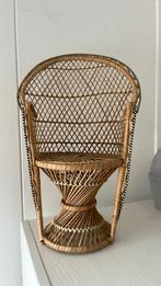 Vintage poppenstoel plantentafel, Ophalen, Zo goed als nieuw