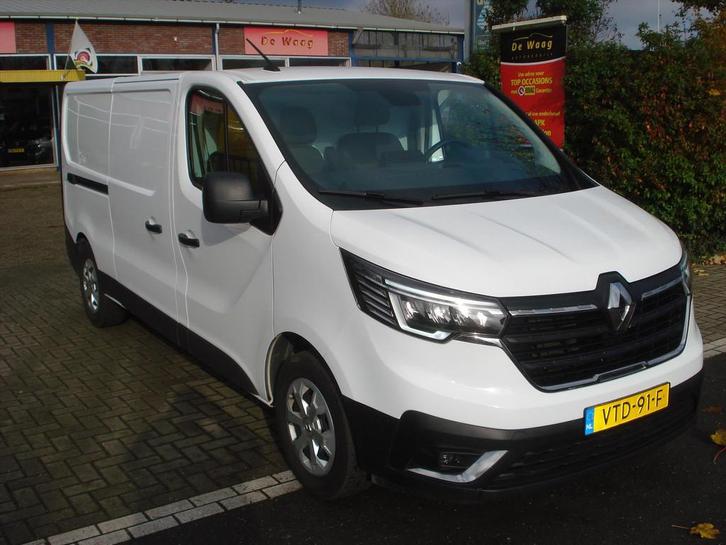 Renault Trafic 2.0 dCi 110pk L2H1-EURO6-AIRCO-NAVI, Auto's, Bestelauto's, Bedrijf, Te koop, Airconditioning, Boordcomputer, Centrale vergrendeling