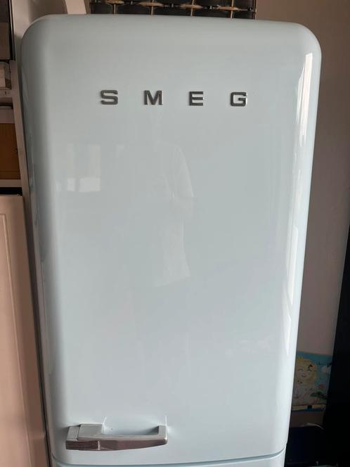 Smeg Koelkast met Vriesvak - Retro Stijl, Witgoed en Apparatuur, Koelkasten en IJskasten, Gebruikt, Met vriesvak, 100 tot 150 liter