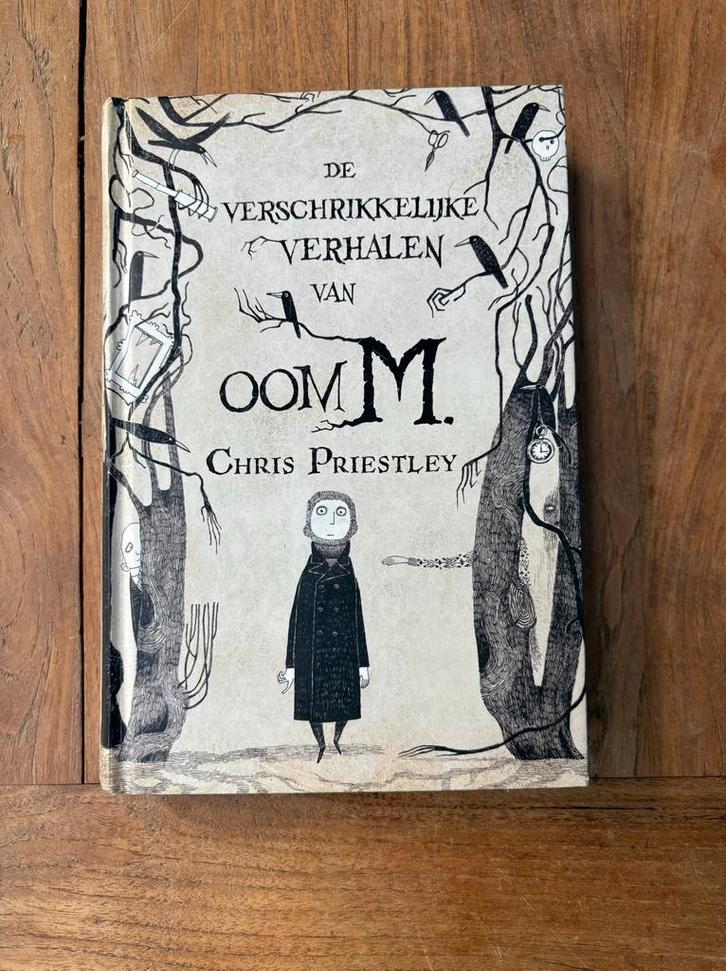 Oom Montagu - Chris Priestley - Jeugdboek, Boeken, Kinderboeken | Jeugd | onder 10 jaar, Gelezen, Fictie algemeen, Ophalen of Verzenden