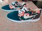 Niet gedragen als nieuw donkerblauw gebloemde sneakers 39, Blauw, Ophalen of Verzenden, Sneakers of Gympen, Zo goed als nieuw