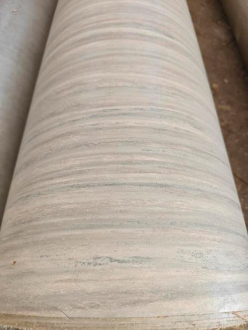 2 rollen marmoleum totaal ongeveer 35 mtr overjarig, Huis en Inrichting, Stoffering | Vloerbedekking, Zo goed als nieuw, Ophalen