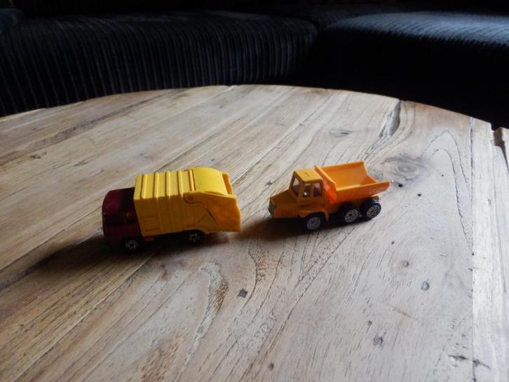 Matchbox Vuilniswagen en Siku kiepwagen Volvo Scania., Hobby en Vrije tijd, Modelauto's | 1:43, Zo goed als nieuw, Bus of Vrachtwagen
