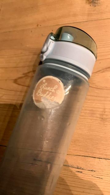 Drinkfles beschikbaar voor biedingen