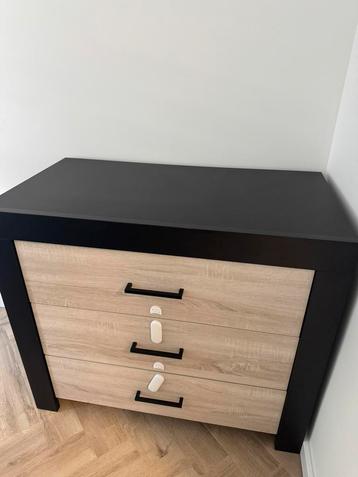 Complete kinderkamer babydump brentwood set beschikbaar voor biedingen