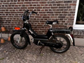 Nette vespa si beschikbaar voor biedingen