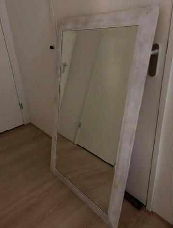 Grote Spiegel - 130x80 cm beschikbaar voor biedingen