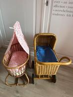 Rotan poppenwagentje en bedje, Kinderen en Baby's, Speelgoed | Poppen, Ophalen, Zo goed als nieuw, Babypop