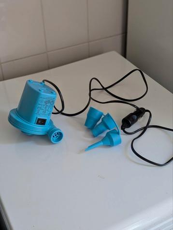 (Luchtbed) pomp 12V met auto-aansluiting – Zo goed als nieuw beschikbaar voor biedingen