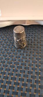 Antiek Zilver vingerhoedje met o.a ooievaar, Verzamelen, Vingerhoedjes, Ophalen of Verzenden, Zo goed als nieuw