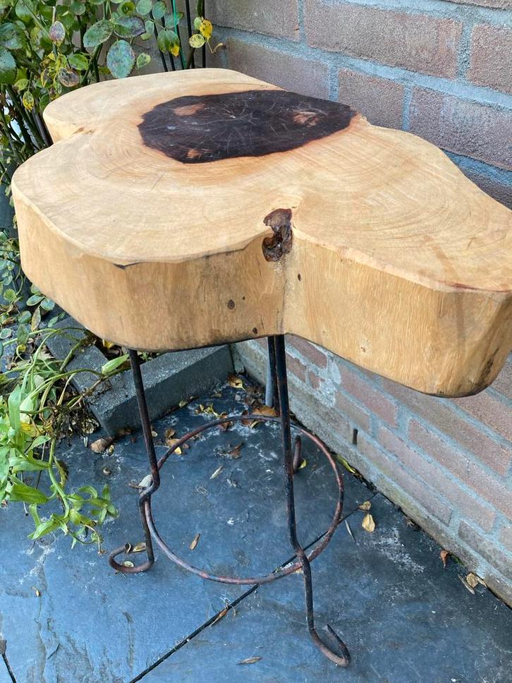 Klein Boomstam Tafeltje - Uniek!, Huis en Inrichting, Tafels | Bijzettafels, Gebruikt, Overige vormen, Minder dan 45 cm, Minder dan 55 cm