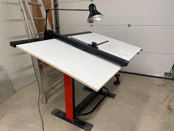 Bieffe Zucor Tekentafel met Lamp, Doe-het-zelf en Verbouw, Tekentafels, Gebruikt, 130 tot 150 cm, Verlichting, Ophalen of Verzenden