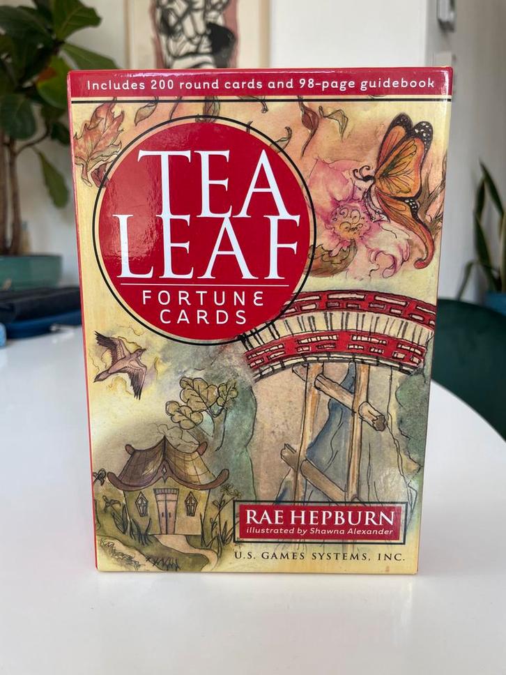 Tea Leaf Fortune Cards - Rae Hepburn, Hobby en Vrije tijd, Gezelschapsspellen | Bordspellen, Zo goed als nieuw, Een of twee spelers