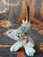 Goudhaantje oud beeldje uit Duitsland van Goebel 10,3 cm., Ophalen of Verzenden