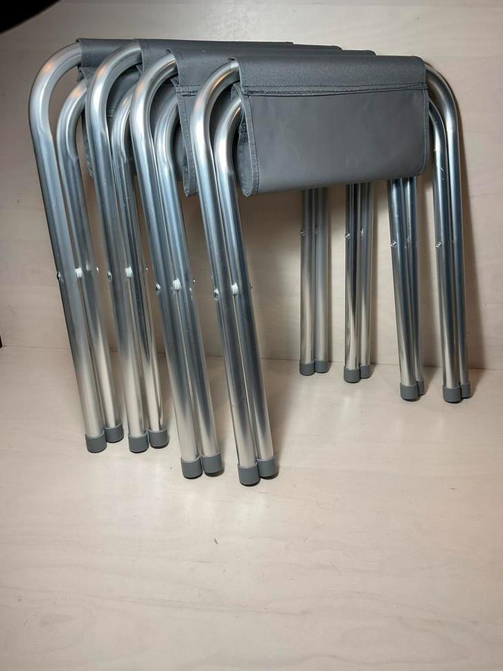 Vier lichtgewicht krukje inklapbaar 910 gram per kruk, Caravans en Kamperen, Kampeermeubelen, Zo goed als nieuw, Campingstoel