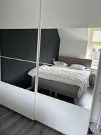 Witte IKEA PAX kledingkast met spiegelwand, Huis en Inrichting, Ophalen, Kunststof, 100 tot 150 cm, 200 cm of meer