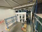 Entresolvloer 675m2 met Stellingen, Lift & Trappen, Ophalen