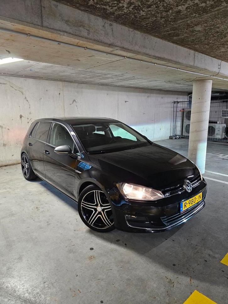 Volkswagen Golf 1.4 TSI R-line, Auto's, Volkswagen, Particulier, Golf, Benzine, Stationwagon, Handgeschakeld, Geïmporteerd, Zwart