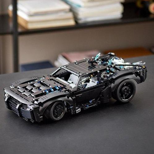 Lego technic batmobile 42127 incl boekje, Kinderen en Baby's, Speelgoed | Duplo en Lego, Zo goed als nieuw, Ophalen of Verzenden