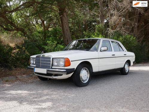 Mercedes-Benz 200-280 (W123) 240 D * AUTOMAAT *, Auto's, Mercedes-Benz, Bedrijf, Te koop, 200-Serie, Elektrische ramen, Diesel