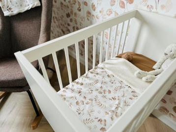Kidsmill sixties wieg mat wit met matras en airgosafe topper beschikbaar voor biedingen