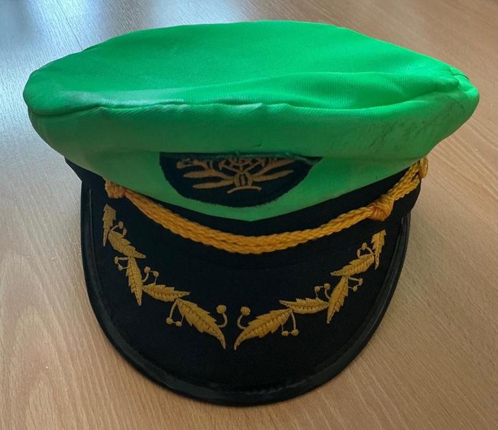 Groen geverfde kapiteins pet / kapiteinspet / kapitein, Hobby en Vrije tijd, Feestartikelen, Zo goed als nieuw, Feestartikel, Carnaval