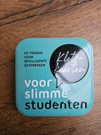 Blik voor slimme studenten 50 vragen, Hobby en Vrije tijd, Gezelschapsspellen | Kaartspellen, Ophalen of Verzenden