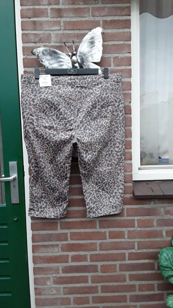 NIEUW! Prachtige print capri van MAGIC SIMPLICITY, 48, Kleding | Dames, Broeken en Pantalons, Nieuw, Maat 46/48 (XL) of groter
