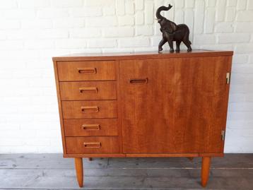 Vintage retro kastje dressoir lowboard Deense stijl jaren 60 beschikbaar voor biedingen