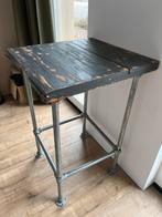Industriële bar / statafel, Ophalen, Gebruikt