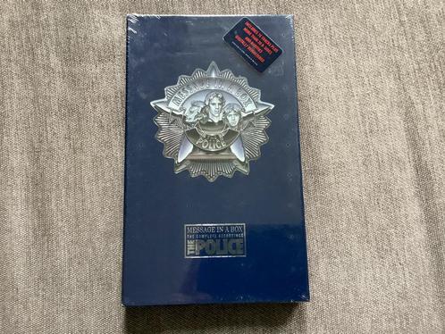 The Police Message in a Box Sealed 4 NOS tapes booklet Sting, Cd's en Dvd's, Cassettebandjes, Nieuw in verpakking, Voorbespeeld