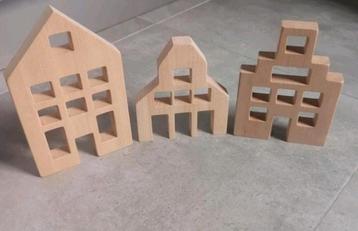 Nieuwe houten huisjes speelset  beschikbaar voor biedingen