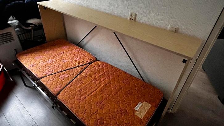Opklapbed / Bedkast - Ruimtebesparend!, Huis en Inrichting, Slaapkamer | Bedden, Gebruikt, Eenpersoons, 90 cm, 200 cm, Hout, Beige