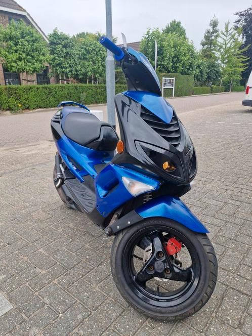 speedfight 2  deze week 1075 ophalen!, Fietsen en Brommers, Scooters | Peugeot, Zo goed als nieuw, Speedfight, Tweetakt, Ophalen of Verzenden