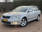 Skoda Octavia Combi 1.4 TSI Elegance AIRCO CRUISE PSENSOR, Voorwielaandrijving, Euro 5, Gebruikt, 4 cilinders