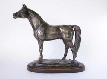 Te koop castle-brons beeld van een Arabier paard beschikbaar voor biedingen