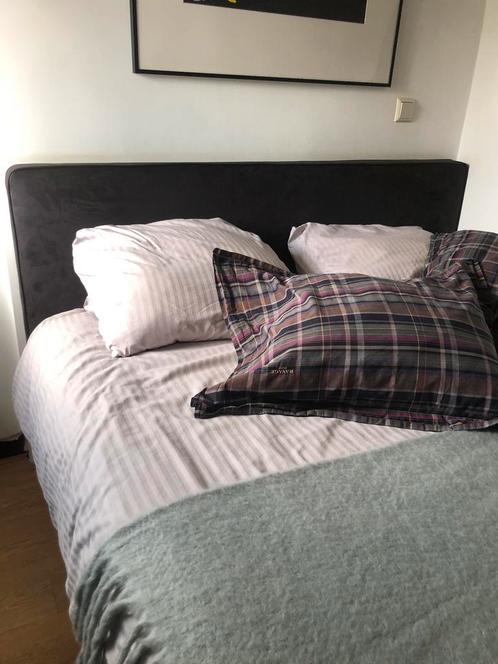 Tweepersoons bed 160 x 210 met twee schone Pullman-matrassen, Huis en Inrichting, Slaapkamer | Matrassen en Bedbodems, Zo goed als nieuw