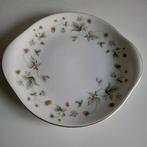 Royal doulton taartschaal strawberry cream, Huis en Inrichting, Keuken | Servies, Ophalen of Verzenden, Porselein, Overige stijlen