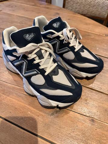 New Balance 9060 Sneakers Maat 43 beschikbaar voor biedingen