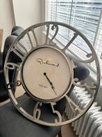 Mooie grote klok van Richmond, Huis en Inrichting, Woonaccessoires | Klokken, Ophalen, Zo goed als nieuw, Wandklok