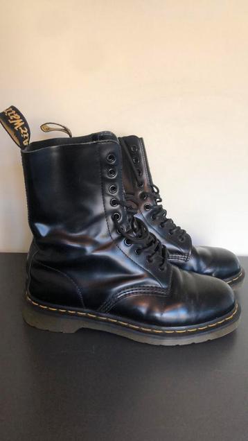 Dr. Martens maat 40 zwart leer  beschikbaar voor biedingen