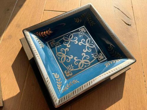 Patek Philippe Limoges 2012 vide poche “Guirlande”, Verzamelen, Porselein, Kristal en Bestek, Zo goed als nieuw, Bord of Schaal