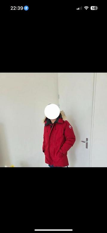 Canada Goose Jas – Maat L – Rood met Bont beschikbaar voor biedingen