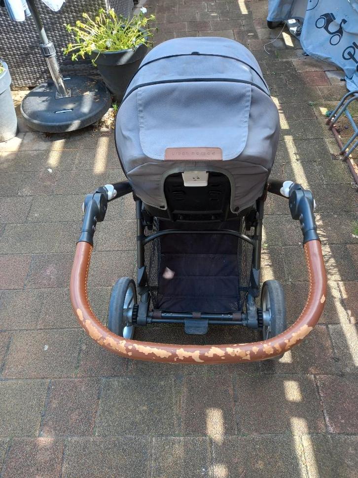 Kinderwagen te koop !, Kinderen en Baby's, Kinderwagens en Combinaties, Gebruikt, Kinderwagen, Overige merken, Luchtbanden, Met reiswieg